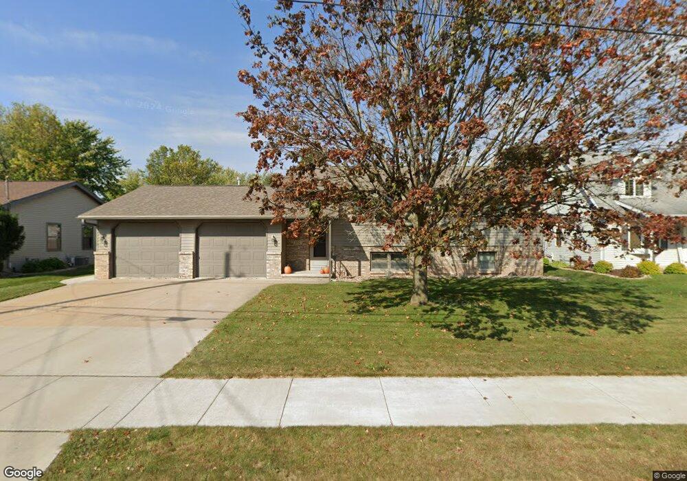 116 Elm St, Combined Locks, WI 54113 - photo 1