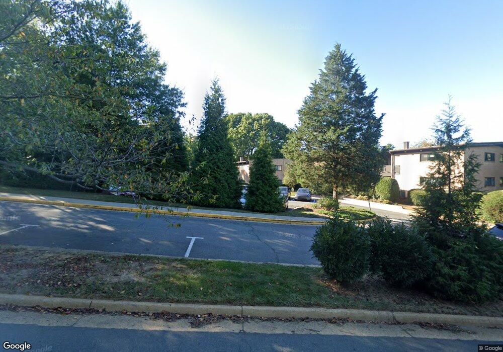 7841 Enola St unit 6, McLean, VA 22102 - photo 1