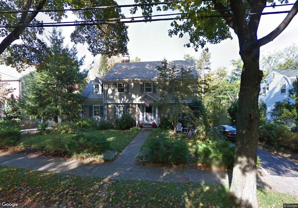 29 Pierrepont Rd, Winchester, MA 01890 - photo 1