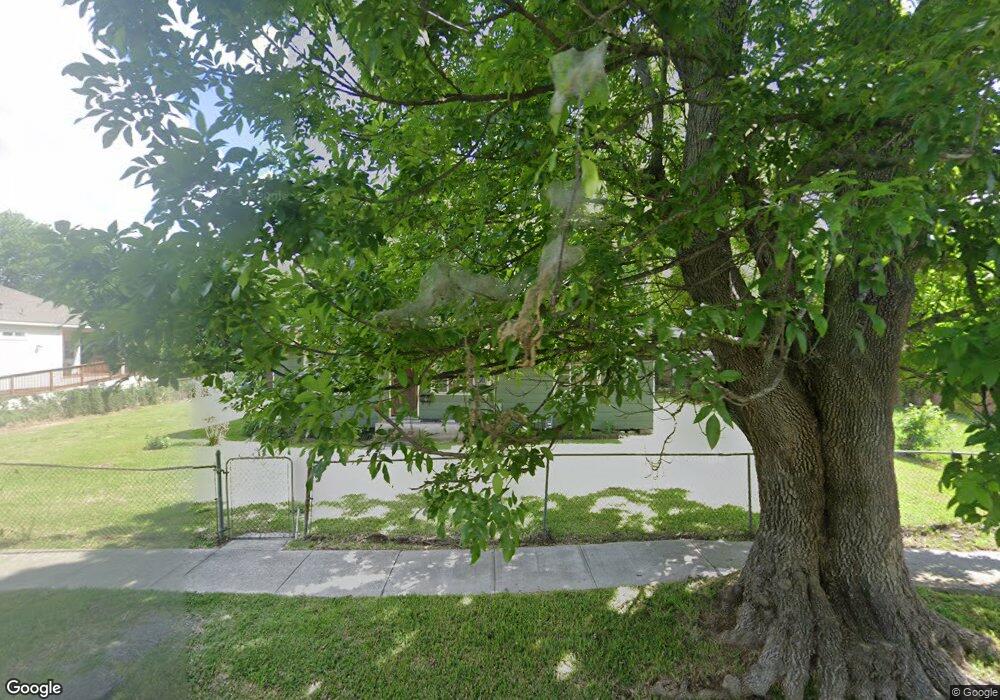 608 Barkley St, Houston, TX 77022 - photo 1