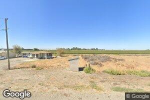 2208 1/2 N St, Firebaugh, CA 93622