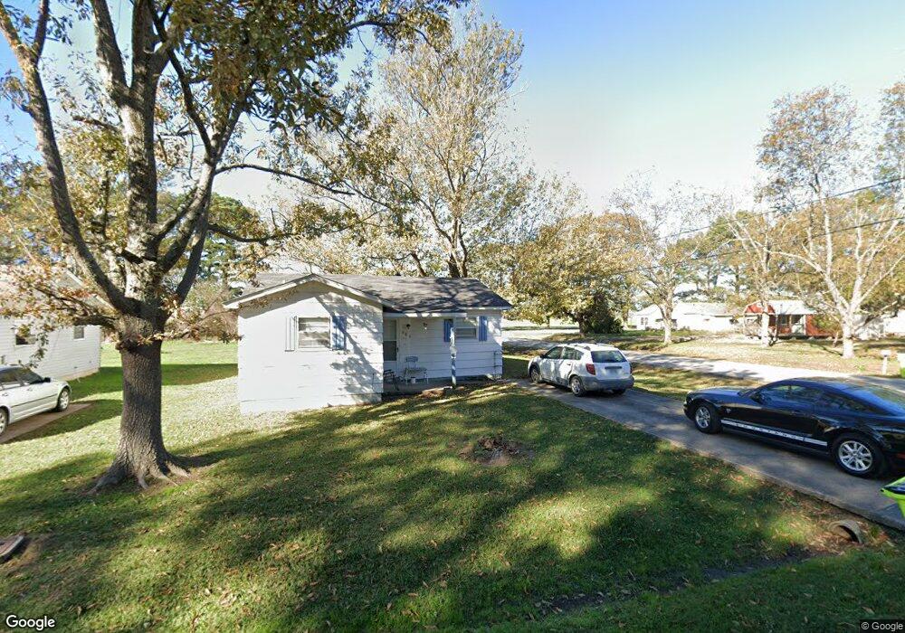 502 S Columbus St, Stuttgart, AR 72160 - photo 1