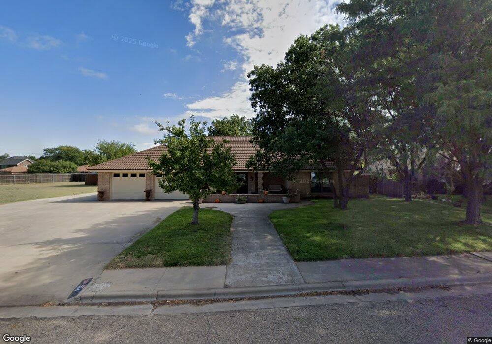 304 Bradley Ln, Dumas, TX 79029 - photo 1