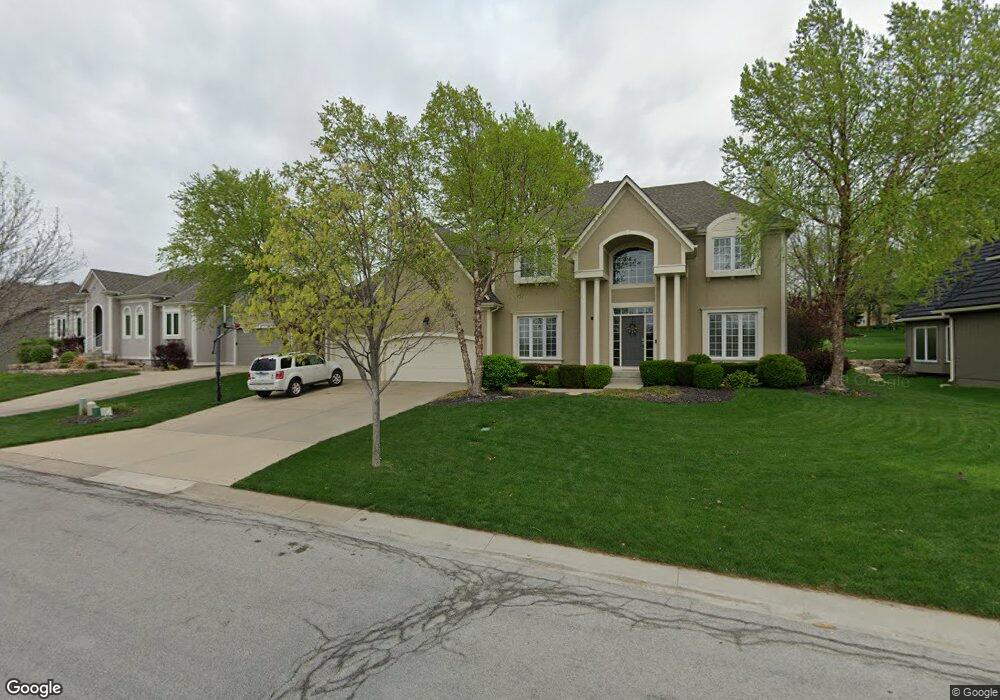 9449 Redbud Ln, Lenexa, KS 66220 - photo 1