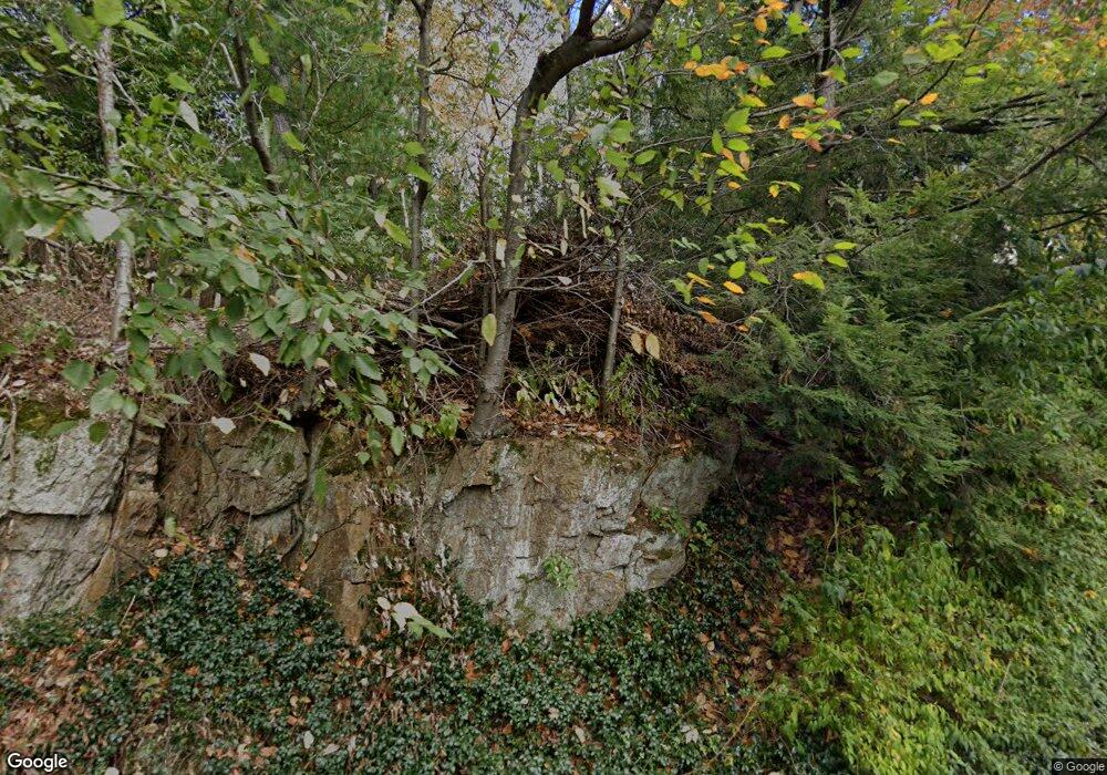 121 Lake Shore Dr, Pleasantville, NY 10570 - photo 1