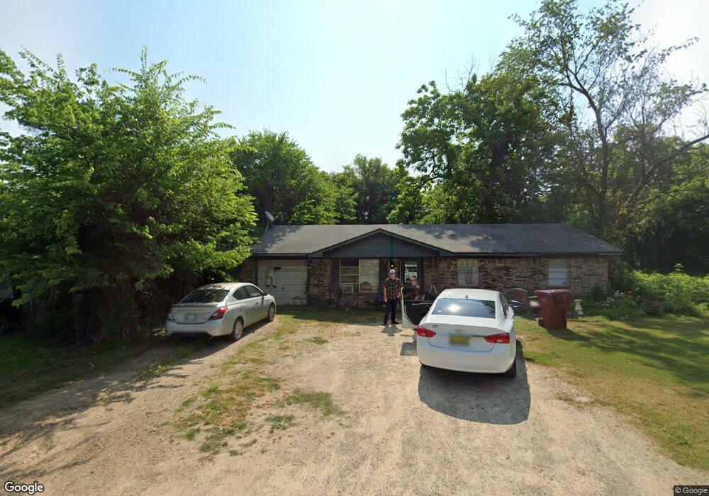 903 S J St, Hugo, OK 74743 - photo 1
