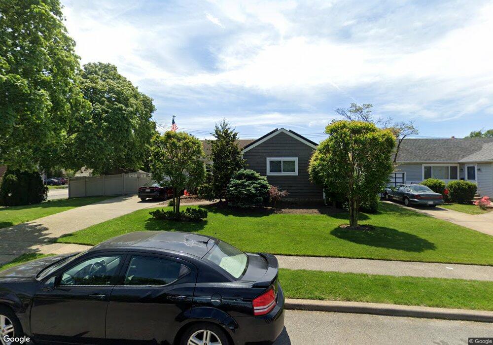 707 Cornell Rd, Franklin Square, NY 11010 - photo 1