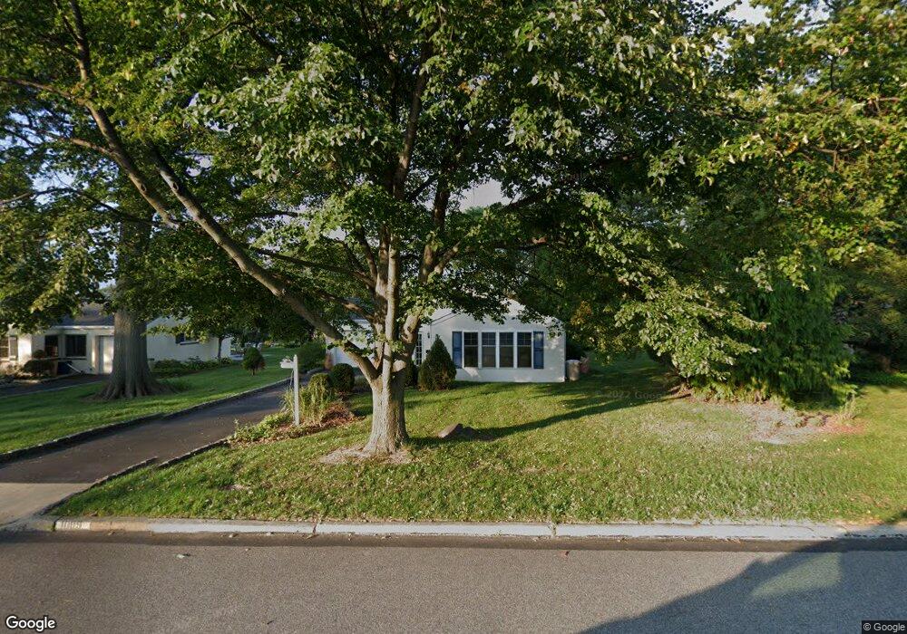 1009 Hunters Ln, Oreland, PA 19075 - photo 1