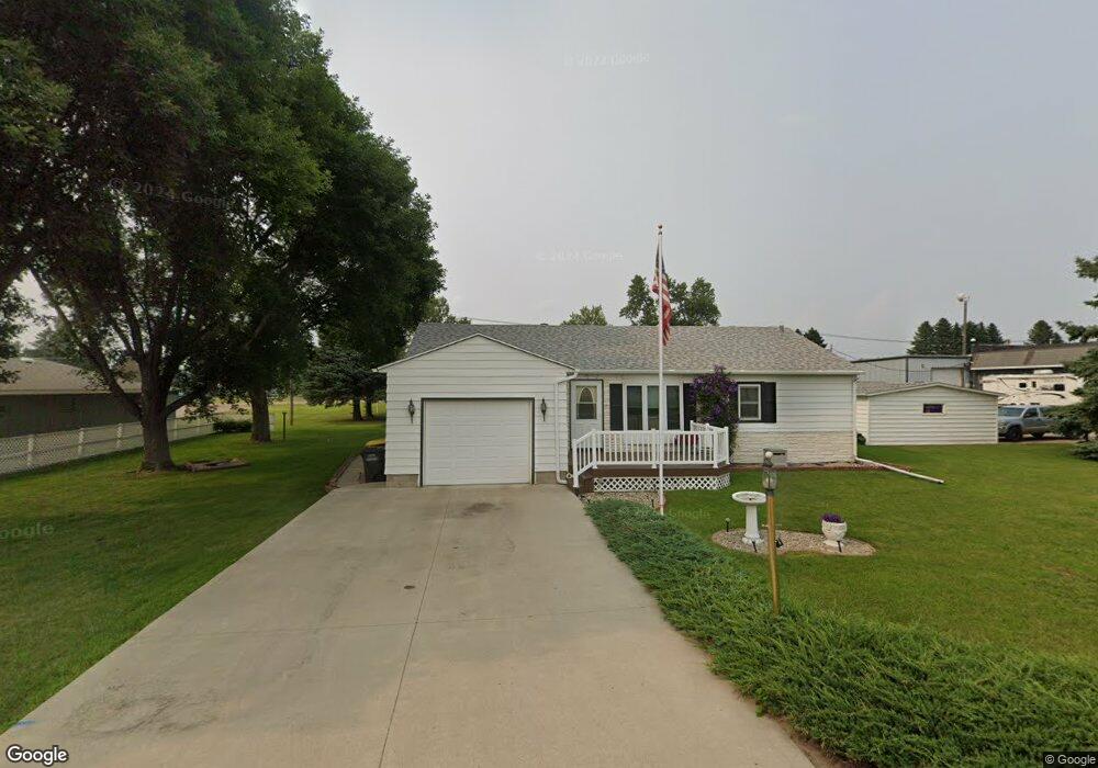 1010 17th St SW, Jamestown, ND 58401 - photo 1