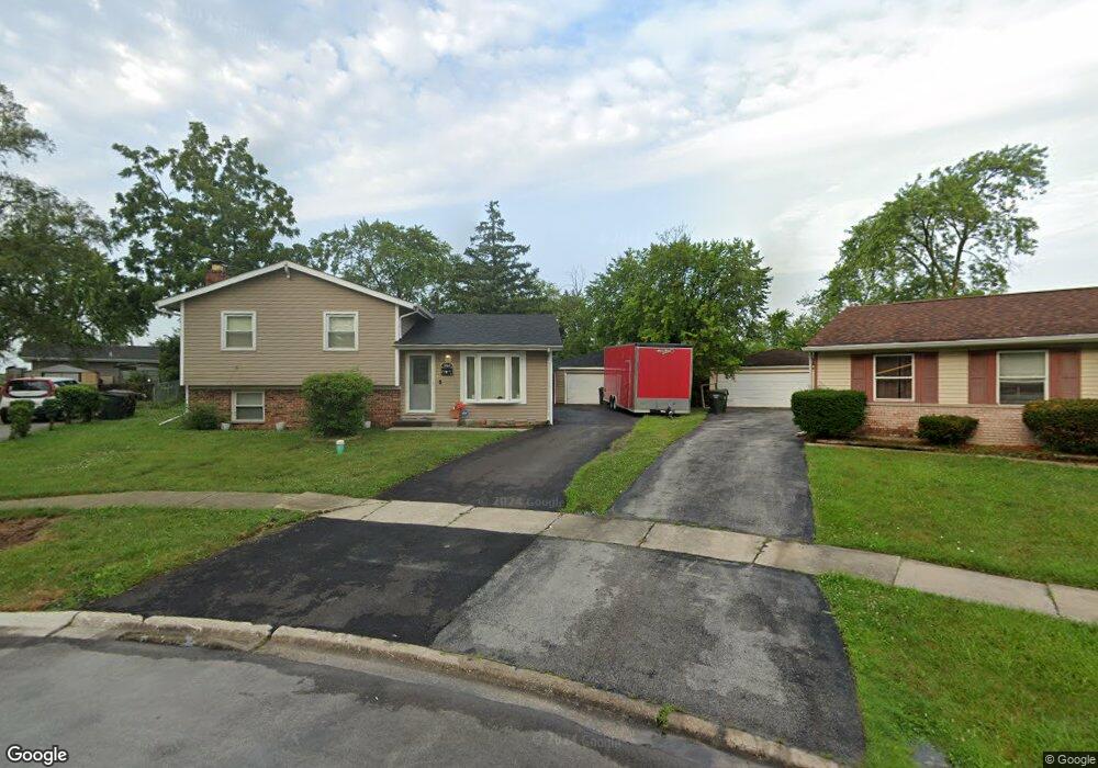 3864 Holly Ct, Country Club Hills, IL 60478 - photo 1