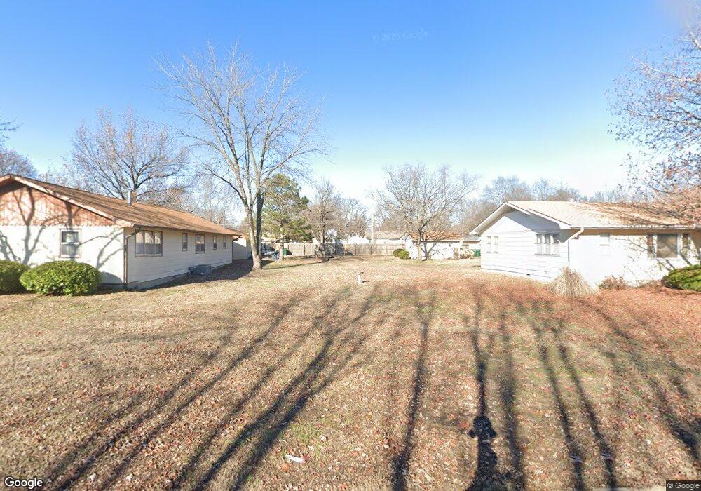 2415 Appleton Ave, Parsons, KS 67357 - photo 1