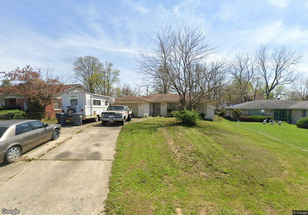 2201 Crestwood Dr, Anderson, IN 46016 - photo 1