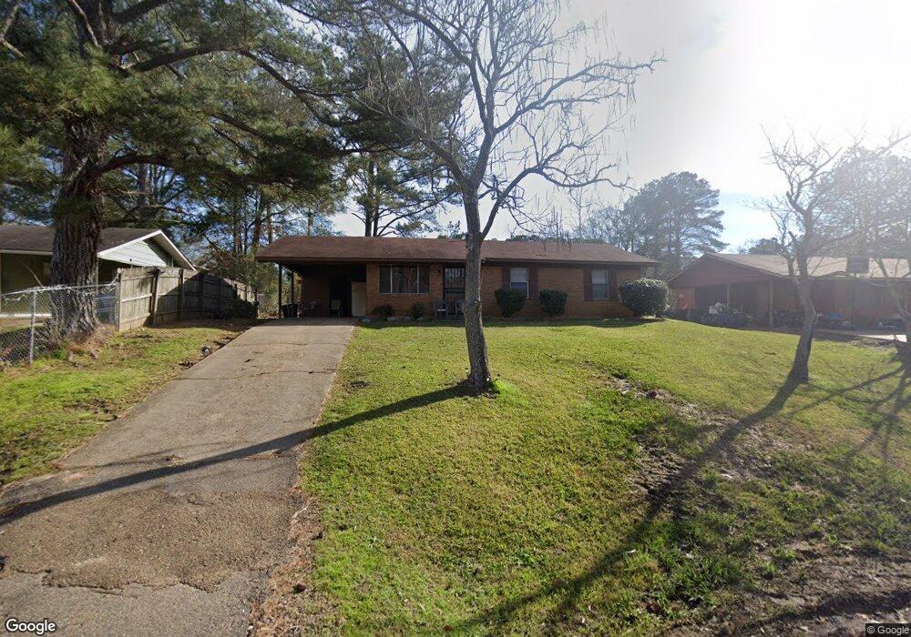 124 N Massengill St, Hazlehurst, MS 39083 - photo 1