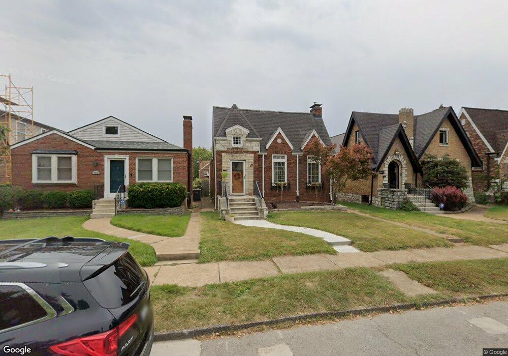 5236 Mardel Ave, Saint Louis, MO 63109 - photo 1