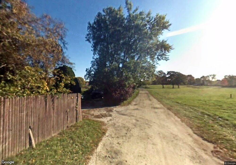 536 Metacom Ave, Warren, RI 02885 - photo 1