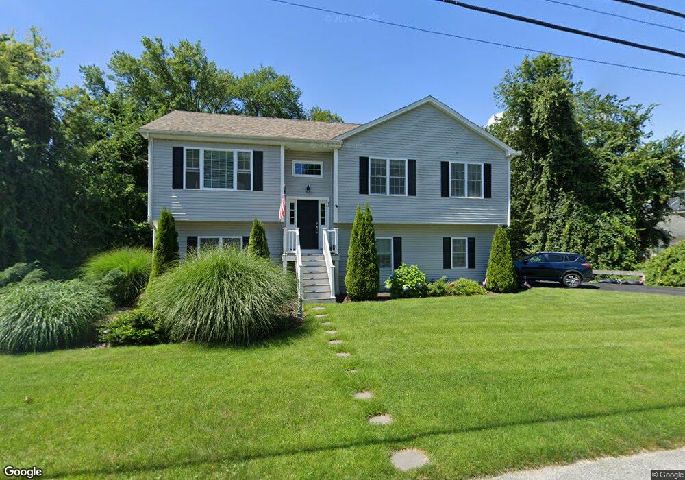 31 1st Ave, Cumberland, RI 02864 - photo 1