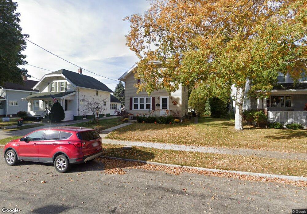 860 N 10th St, Manitowoc, WI 54220 - photo 1