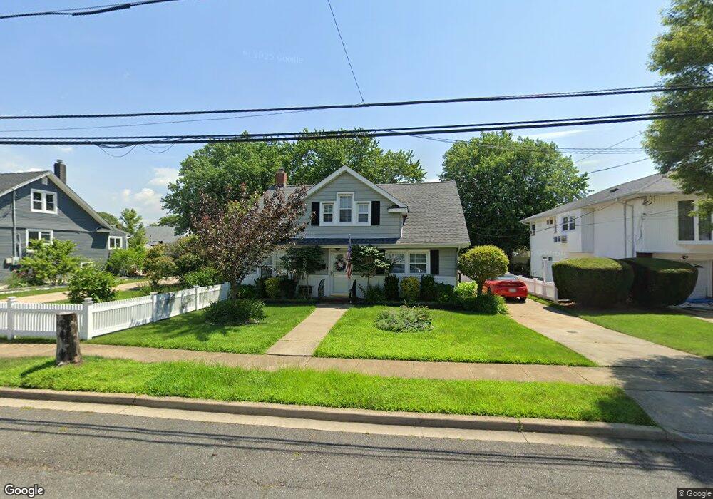 123 S Bay Ave, Freeport, NY 11520 - photo 1