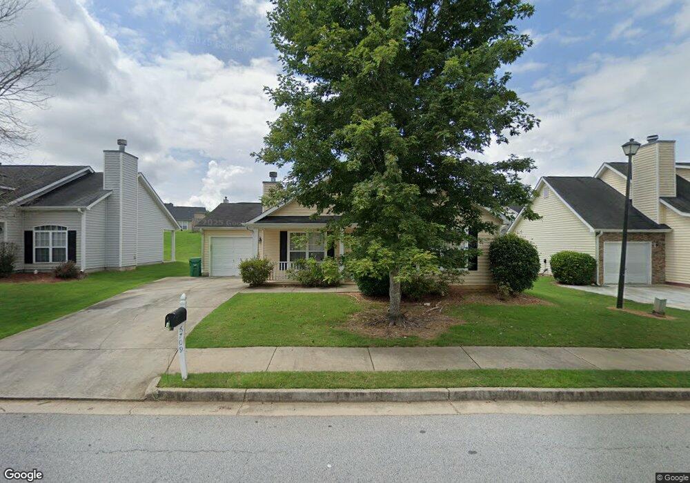 6709 Gina Agha Cir unit 2, Lithonia, GA 30038 - photo 1