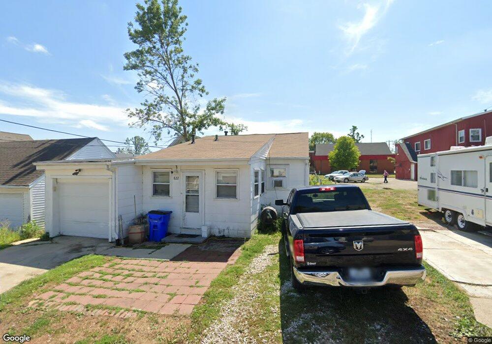 822 18th Ave SW, Cedar Rapids, IA 52404 - photo 1