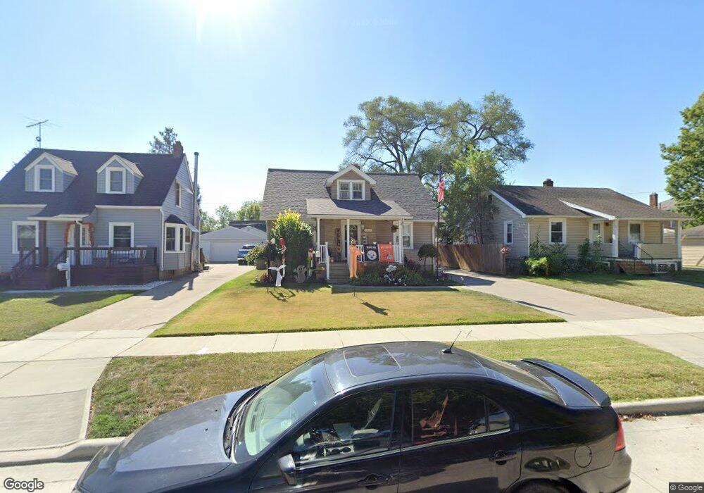 2218 E 34th St, Lorain, OH 44055 - photo 1