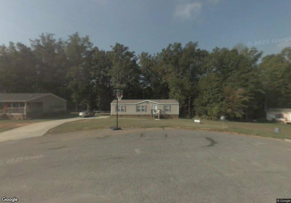 139 Sweetwater Dr, Statesville, NC 28625 - photo 1