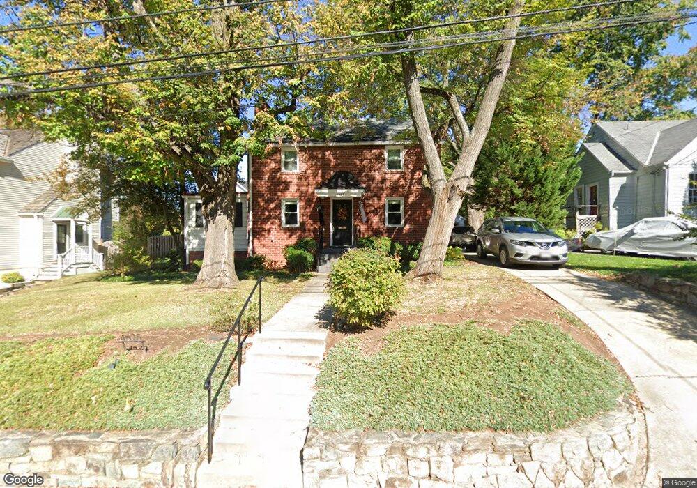 4525 N Chelsea Ln, Bethesda, MD 20814 - photo 1