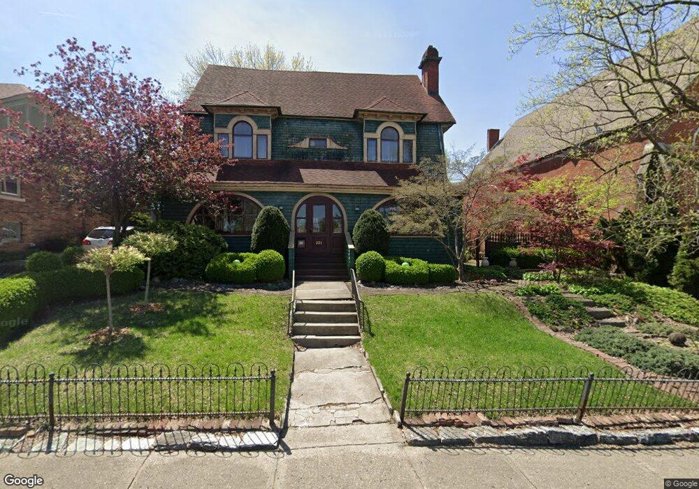 221 W 10th St, Anderson, IN 46016 - photo 1