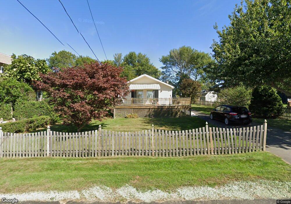 79 Warren Ave, Middletown, RI 02842 - photo 1