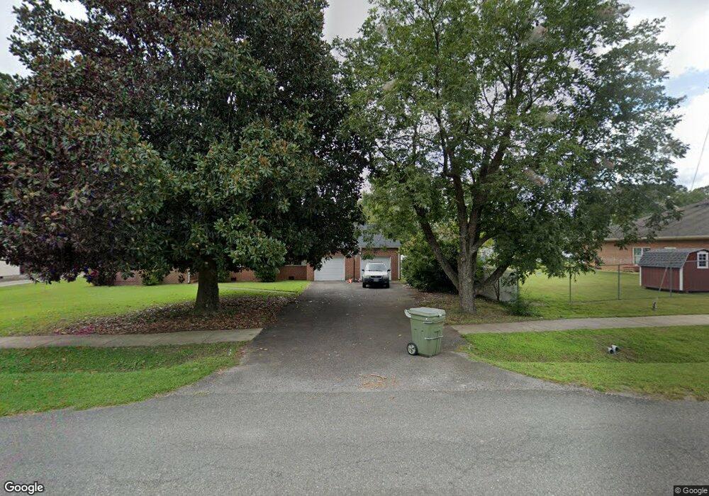 130 E Magnolia Ave, West Point, VA 23181 - photo 1