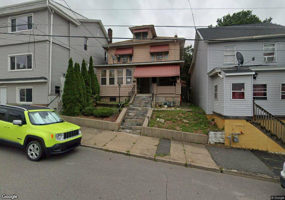 555 N Wyoming St, Hazleton, PA 18201 - photo 1