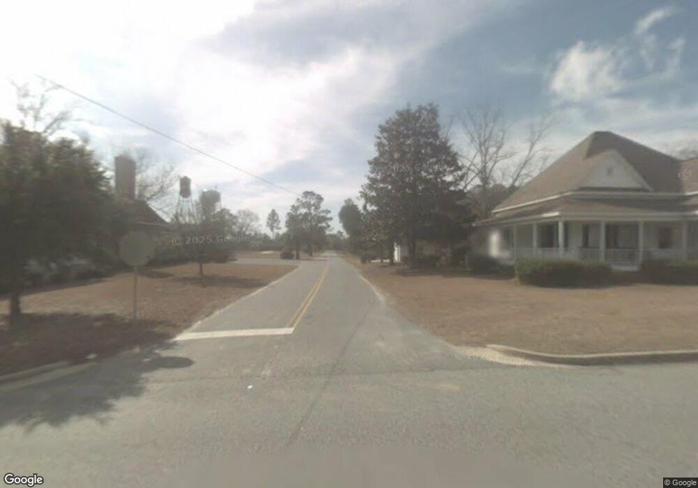 302 W Main St, Uvalda, GA 30473 - photo 1