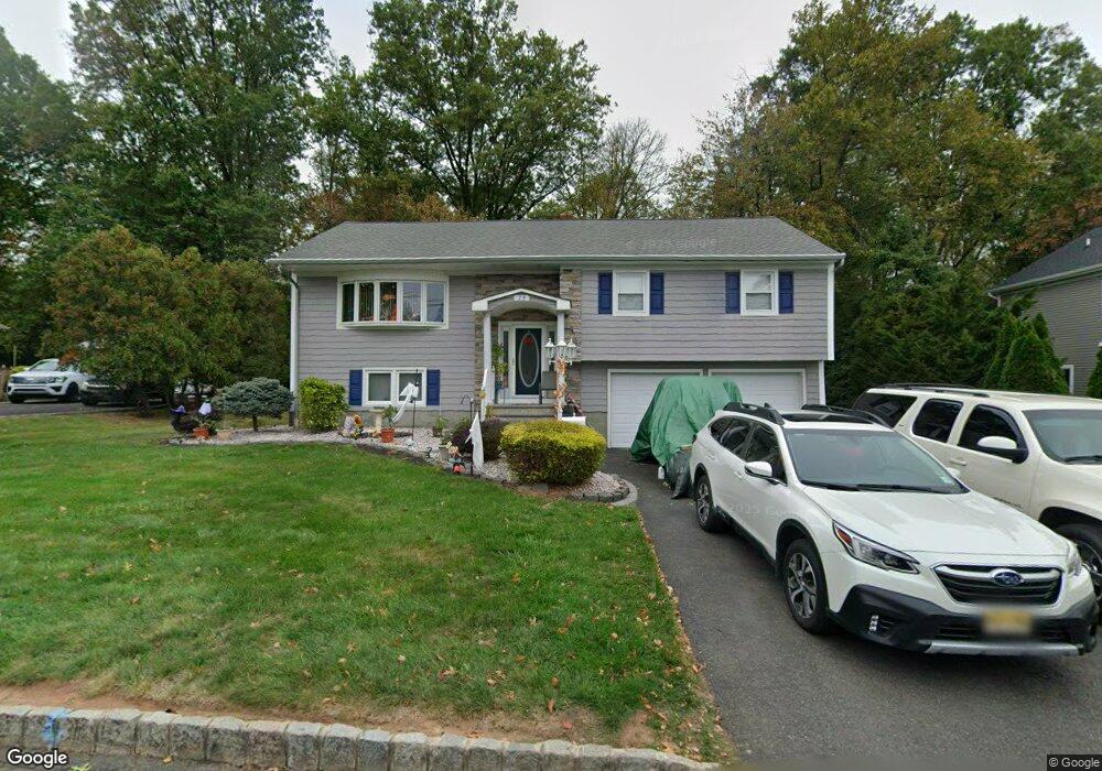75 Lefferts Ln, Clark, NJ 07066 - photo 1