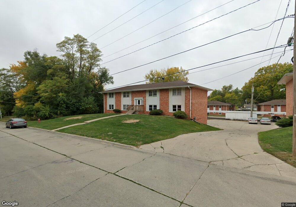 611 E 3rd St S, Newton, IA 50208 - photo 1