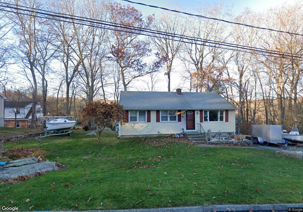 4 Sycamore Rd, Niantic, CT 06357 - photo 1