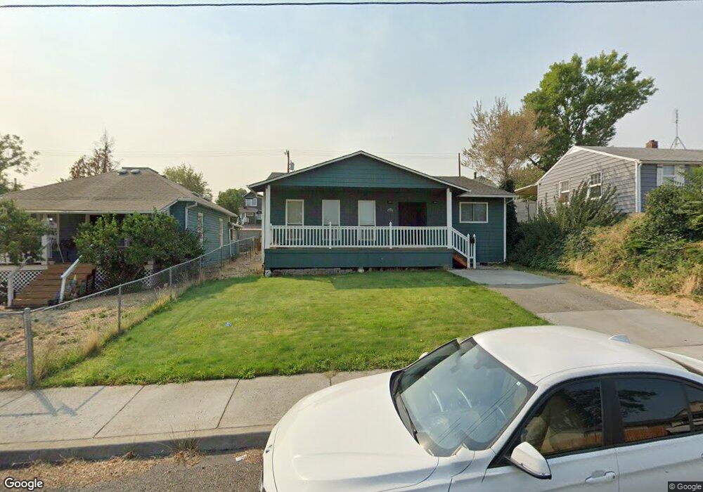 1110 E 10th St, the Dalles, OR 97058 - photo 1