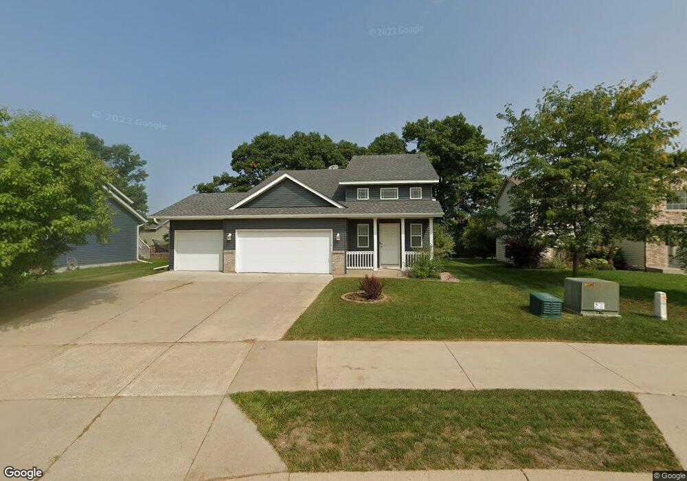 1043 29th St NE, Sauk Rapids, MN 56379 - photo 1