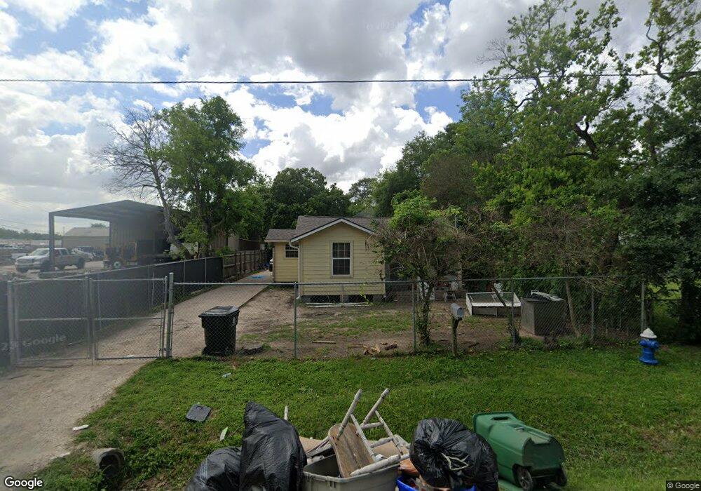 1326 Charnwood St, Houston, TX 77022 - photo 1