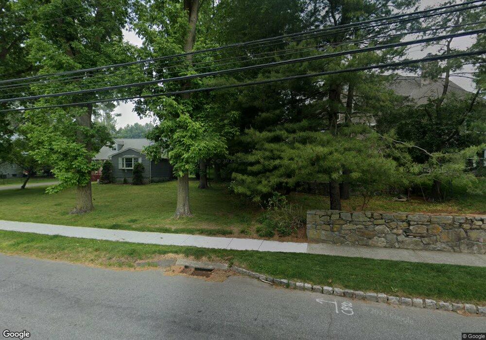 966 S Pine Creek Rd, Fairfield, CT 06824 - photo 1