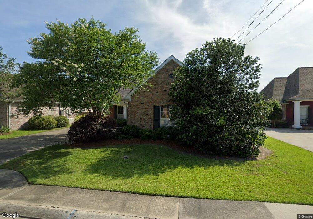 401 Sugar Mill Courtyard, Houma, LA 70360 - photo 1