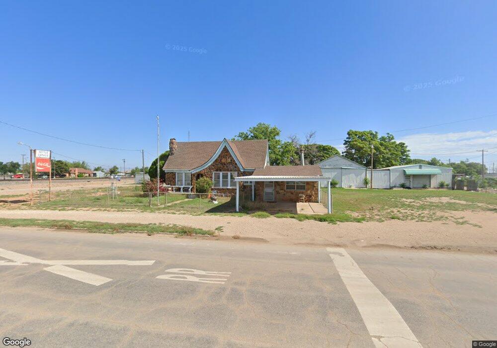 302 W 24th St, Plainview, TX 79072 - photo 1