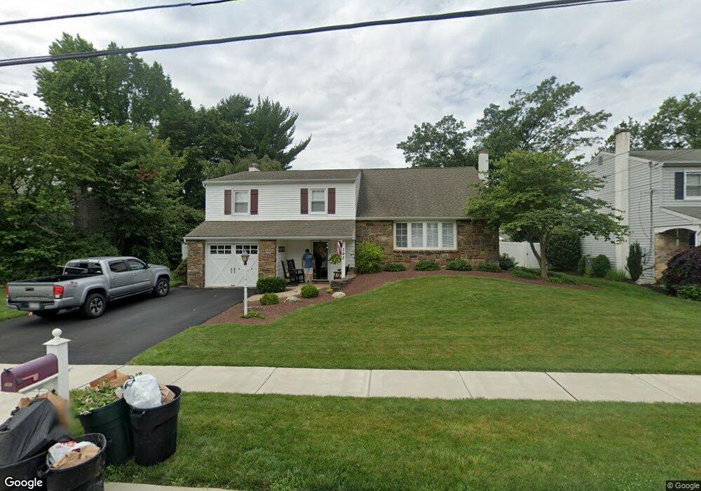 192 Fletcher Dr, Morrisville, PA 19067 - photo 1