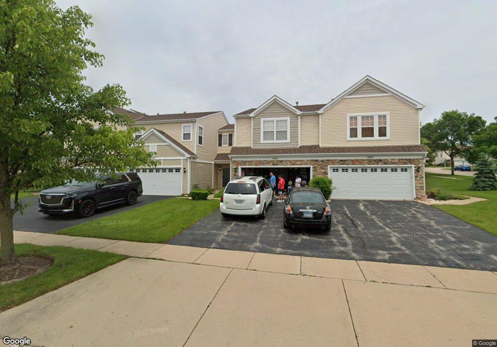 1962 Cobblestone Dr unit 813, Carpentersville, IL 60110 - photo 1