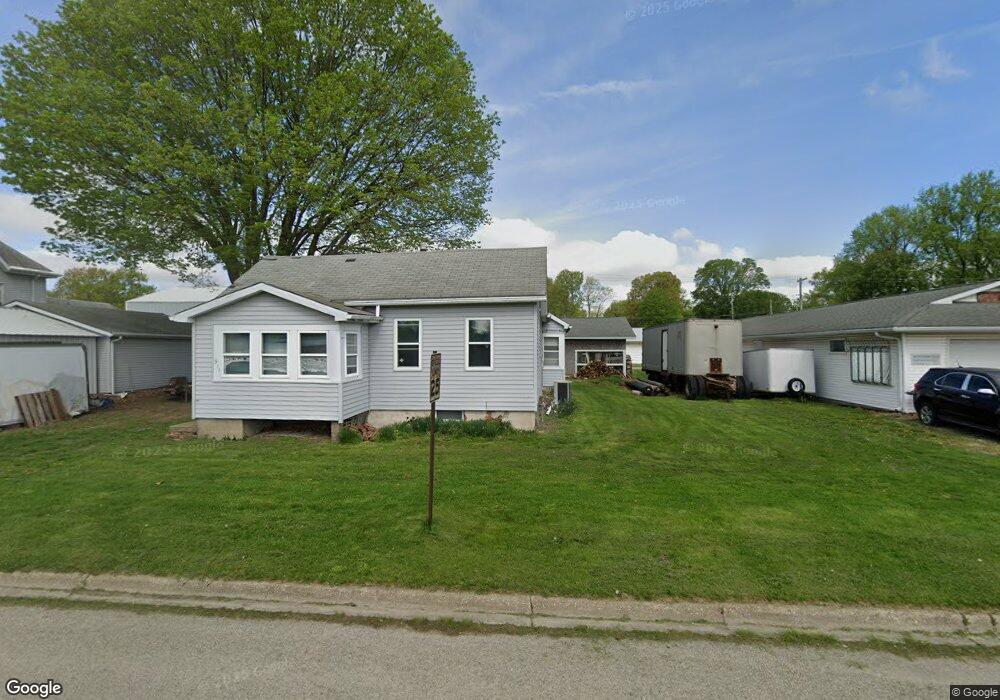 511 N Sangamon St, Lincoln, IL 62656 - photo 1