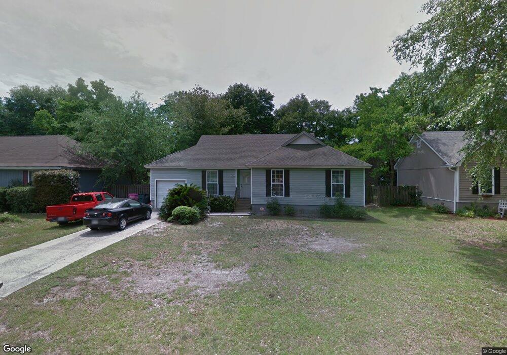 109 S Sheftall Cir, Savannah, GA 31410 - photo 1