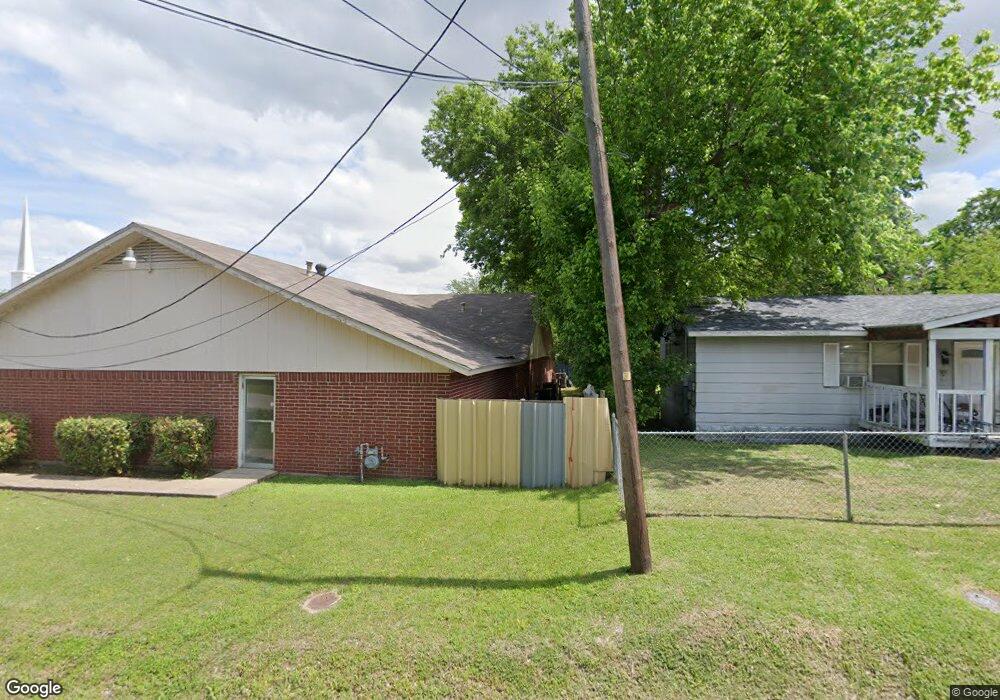 403 E Freeman St, Ennis, TX 75119 - photo 1