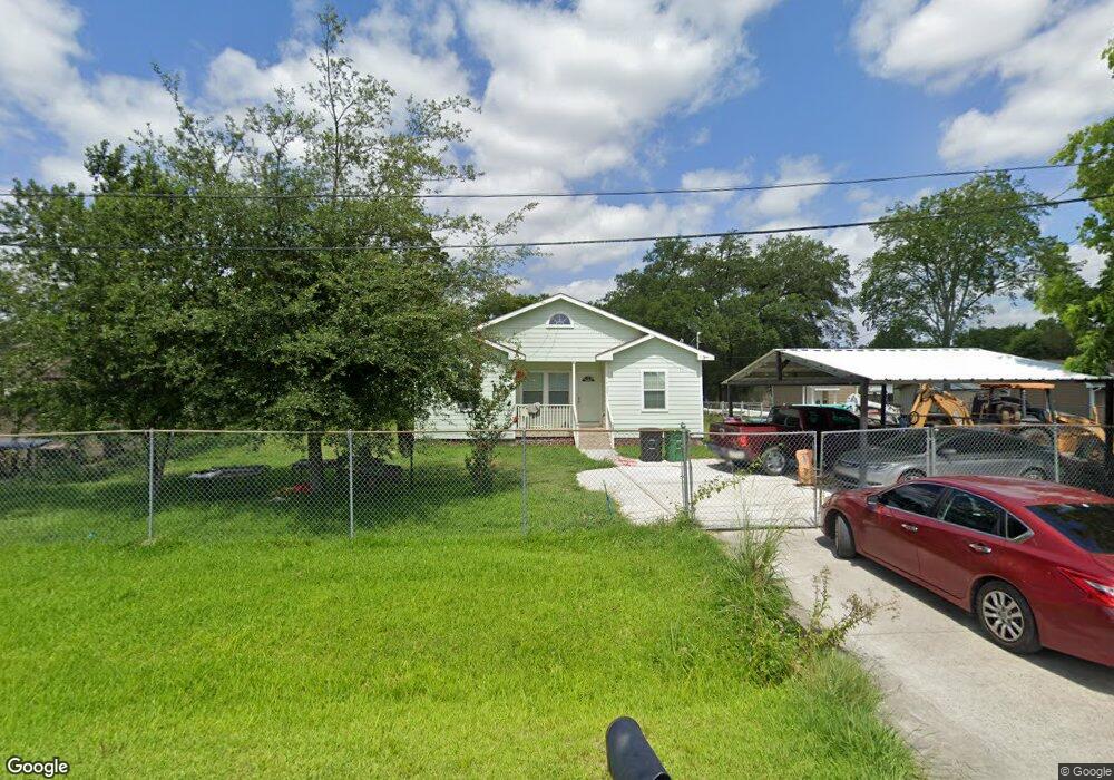 10609 Woody Ln, Houston, TX 77093 - photo 1