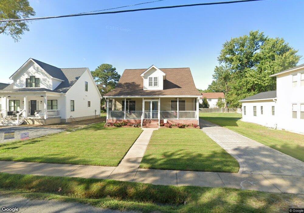 225 Boundary St, Colonial Beach, VA 22443 - photo 1