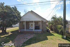 9 W Magnolia St, Mc Rae Helena, GA 31055