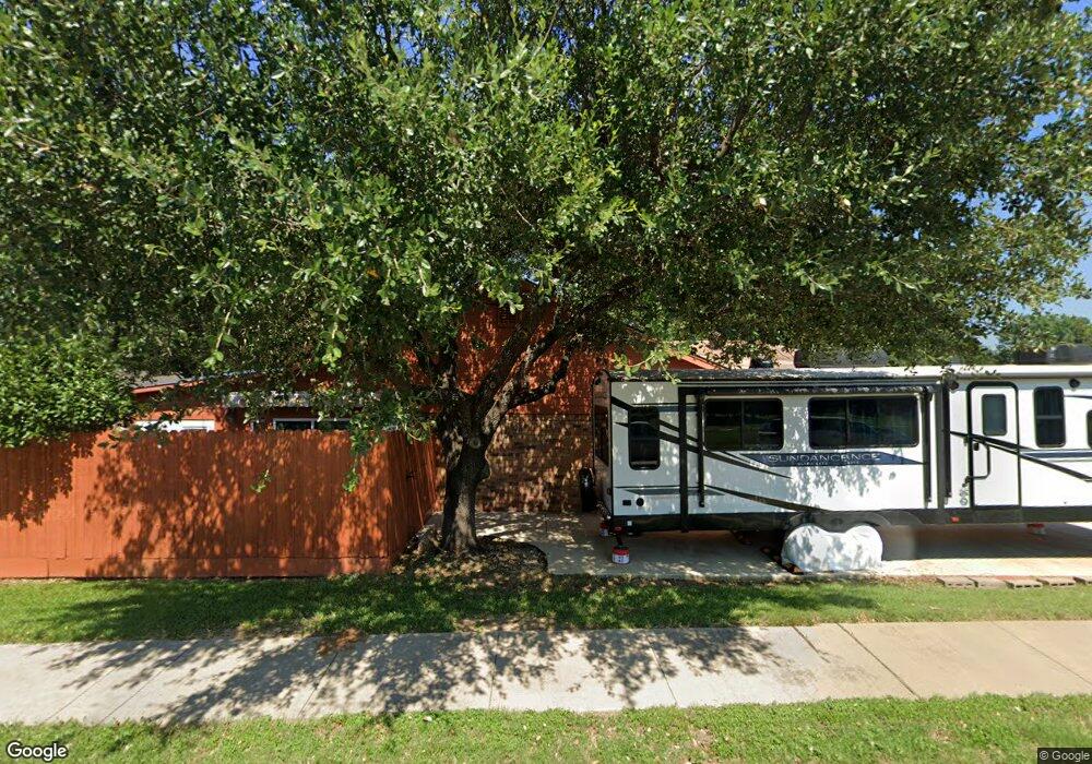 601 Morning Glory Ln, Bedford, TX 76021 - photo 1